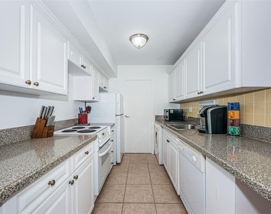 10355 Paradise Boulevard - Photo Thumbnail 16