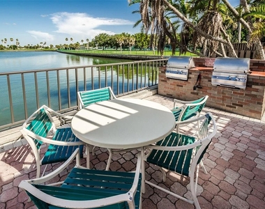 10355 Paradise Boulevard - Photo Thumbnail 30