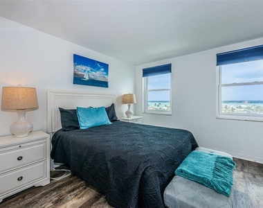 10355 Paradise Boulevard - Photo Thumbnail 23