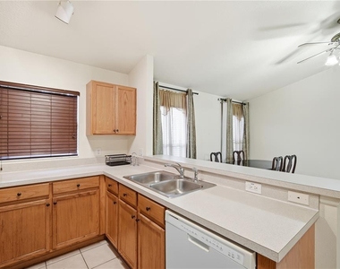 5246 Mango Fruit Street - Photo Thumbnail 14