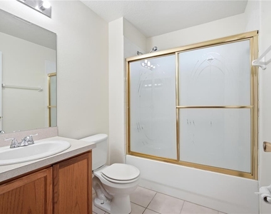 5246 Mango Fruit Street - Photo Thumbnail 12