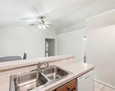 5246 Mango Fruit Street - Photo Thumbnail 15