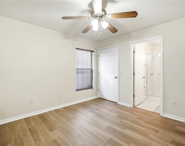5246 Mango Fruit Street - Photo Thumbnail 9