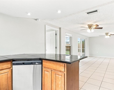 7235 Westwind Drive - Photo Thumbnail 5