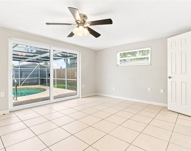 7235 Westwind Drive - Photo Thumbnail 8