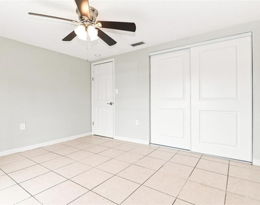 7235 Westwind Drive - Photo Thumbnail 10
