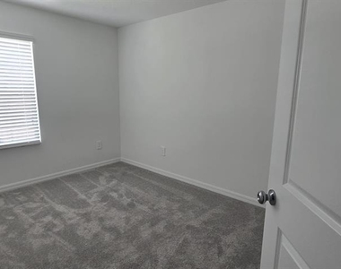 9848 Allendale Street - Photo Thumbnail 11