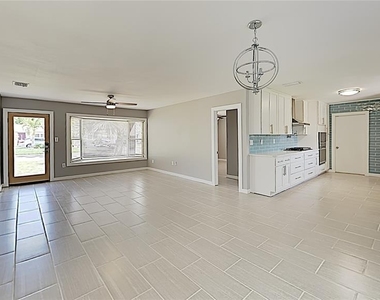 4511 S Gaines Road - Photo Thumbnail 1