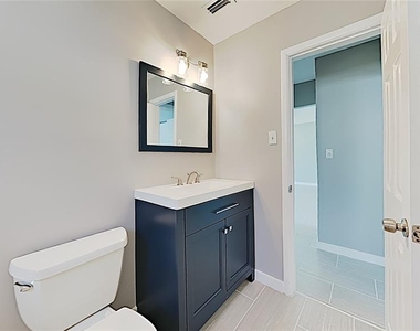 4511 S Gaines Road - Photo Thumbnail 14