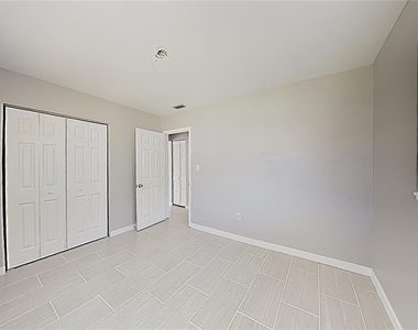 4511 S Gaines Road - Photo Thumbnail 11
