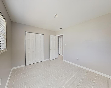 4511 S Gaines Road - Photo Thumbnail 10