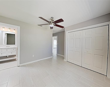 4511 S Gaines Road - Photo Thumbnail 8