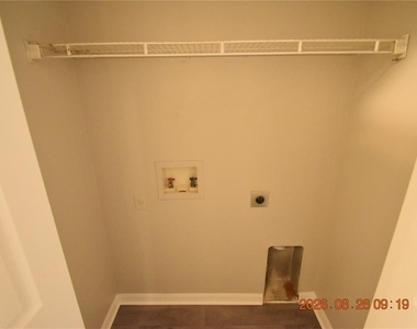 3506 E 10th Avenue - Photo Thumbnail 13