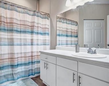 9834 Lake Chase Island Way - Photo Thumbnail 25