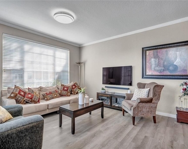 9834 Lake Chase Island Way - Photo Thumbnail 7