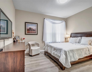 9834 Lake Chase Island Way - Photo Thumbnail 20