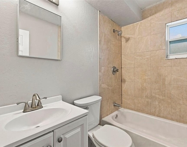 1771 Russell Street S - Photo Thumbnail 10