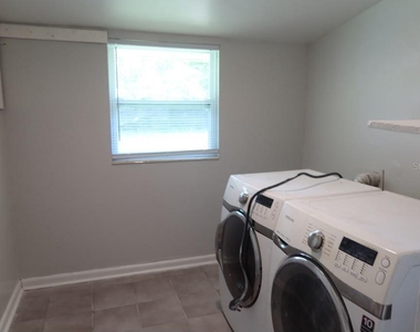 6731 Mopsy Ln - Photo Thumbnail 8
