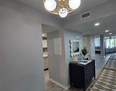 6500 Sunset Way - Photo Thumbnail 4