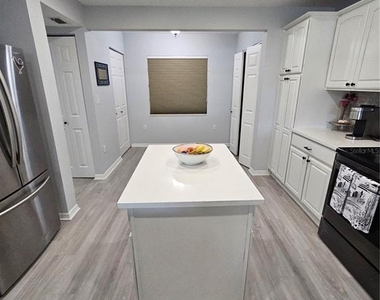 6500 Sunset Way - Photo Thumbnail 6
