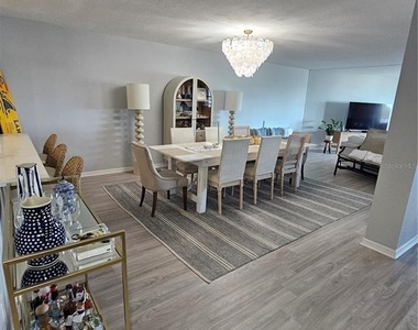 6500 Sunset Way - Photo Thumbnail 11
