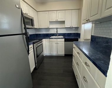 809 Hummingbird Way - Photo Thumbnail 3