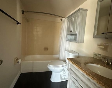 809 Hummingbird Way - Photo Thumbnail 6