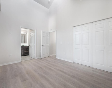 9417 Citrus Glen Place - Photo Thumbnail 8