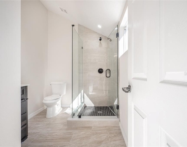 9417 Citrus Glen Place - Photo Thumbnail 13