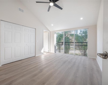 9417 Citrus Glen Place - Photo Thumbnail 10