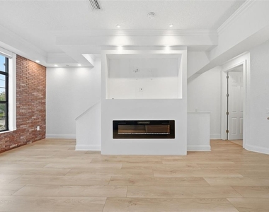 2236 Soho Bay Court - Photo Thumbnail 3