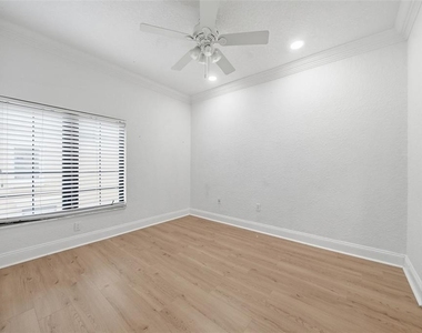 2236 Soho Bay Court - Photo Thumbnail 18
