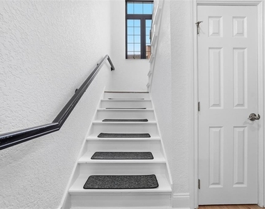2236 Soho Bay Court - Photo Thumbnail 15