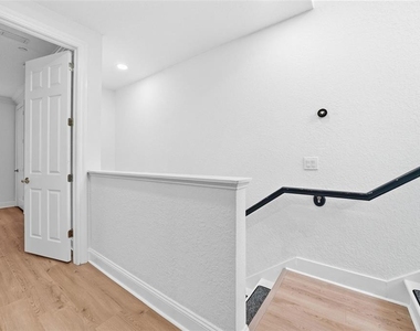 2236 Soho Bay Court - Photo Thumbnail 13