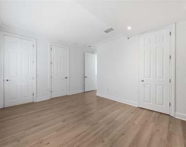 2236 Soho Bay Court - Photo Thumbnail 17