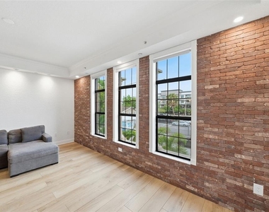 2236 Soho Bay Court - Photo Thumbnail 10