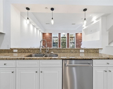 2236 Soho Bay Court - Photo Thumbnail 6