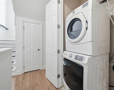 2236 Soho Bay Court - Photo Thumbnail 35