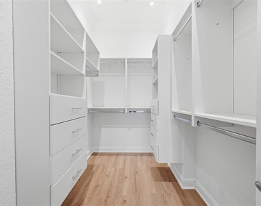 2236 Soho Bay Court - Photo Thumbnail 25