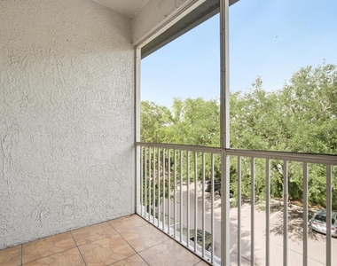 5703 Legacy Crescent Place - Photo Thumbnail 14