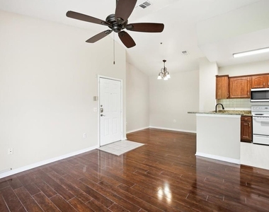5703 Legacy Crescent Place - Photo Thumbnail 4