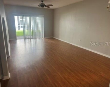 3404 High Hampton Circle - Photo Thumbnail 3