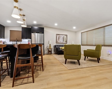 4103 N Gomez Avenue - Photo Thumbnail 12