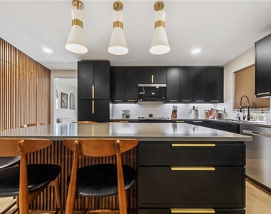 4103 N Gomez Avenue - Photo Thumbnail 6