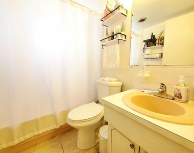 2344 Shelley Street - Photo Thumbnail 9