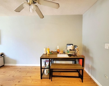 2344 Shelley Street - Photo Thumbnail 7