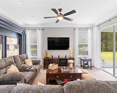 1122 Nashville Drive - Photo Thumbnail 14