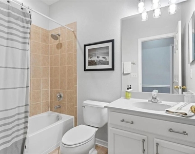 1122 Nashville Drive - Photo Thumbnail 24