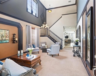 1122 Nashville Drive - Photo Thumbnail 4