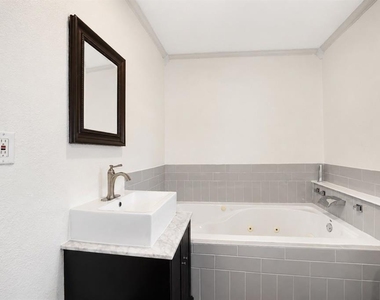 520 83rd Avenue N - Photo Thumbnail 19